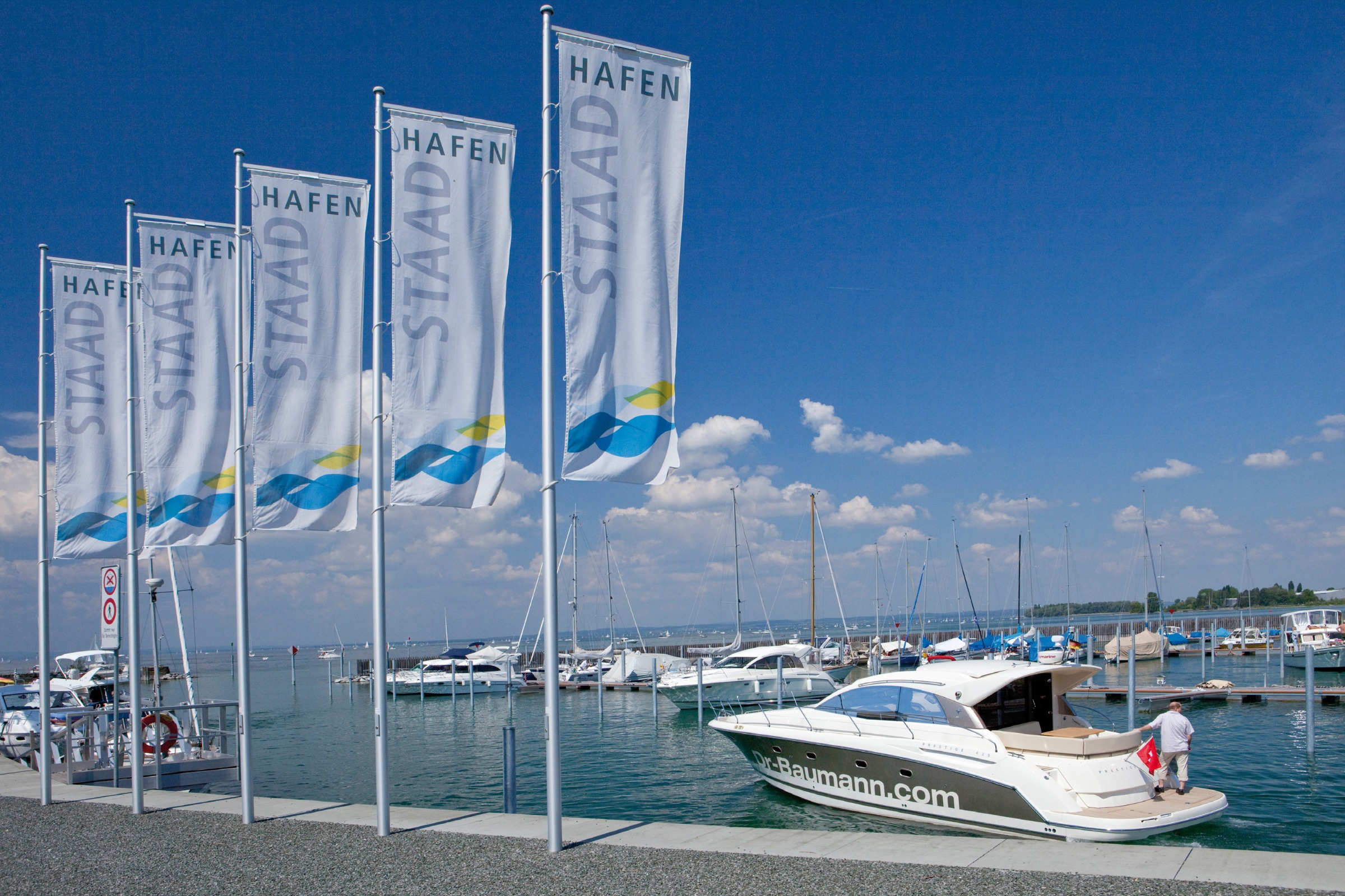 hafen-staad-fahnen.jpg